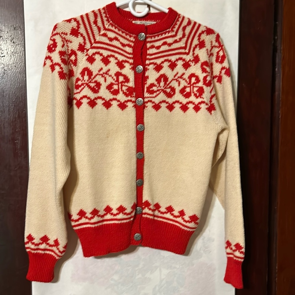 Vintage rare O. Allers Nilssen Norway handloomed 100% cardigan sweater,